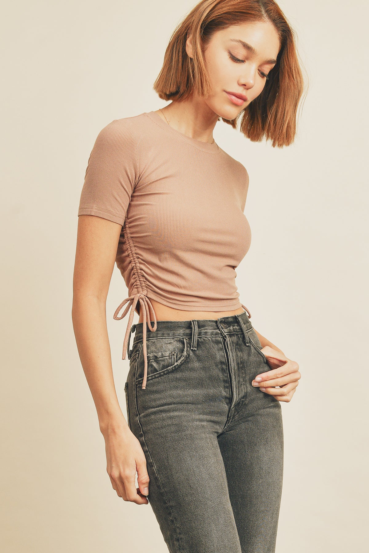 Ribbed Knit Drawstring Ruched Short Sleeve Tee - Sand