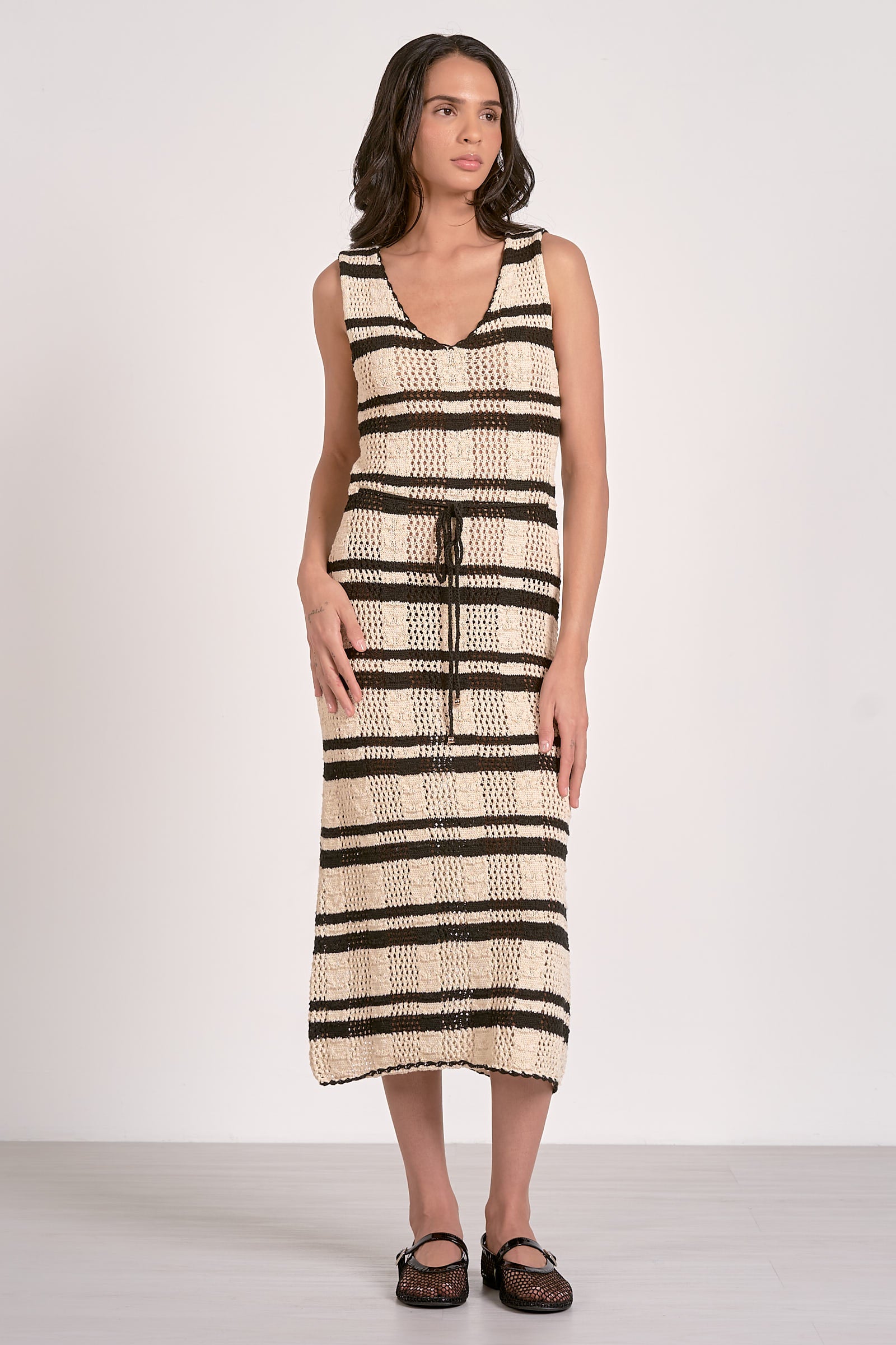 Elan Striped Drawstring Midi Dress - Natural/ Black - M Elan Striped Drawstring Midi Dress - Natural/ Black - M