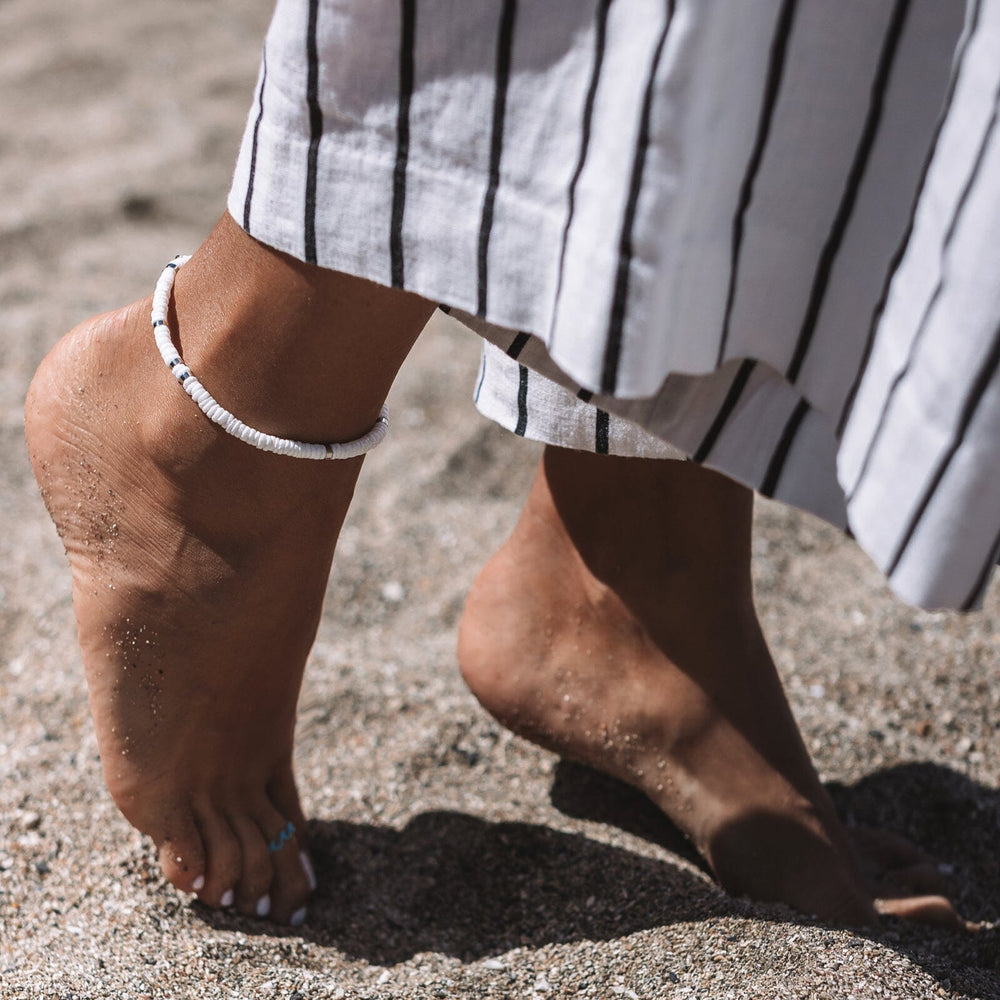 Stretch Anklet - Puka Shell Stretch - Silver
