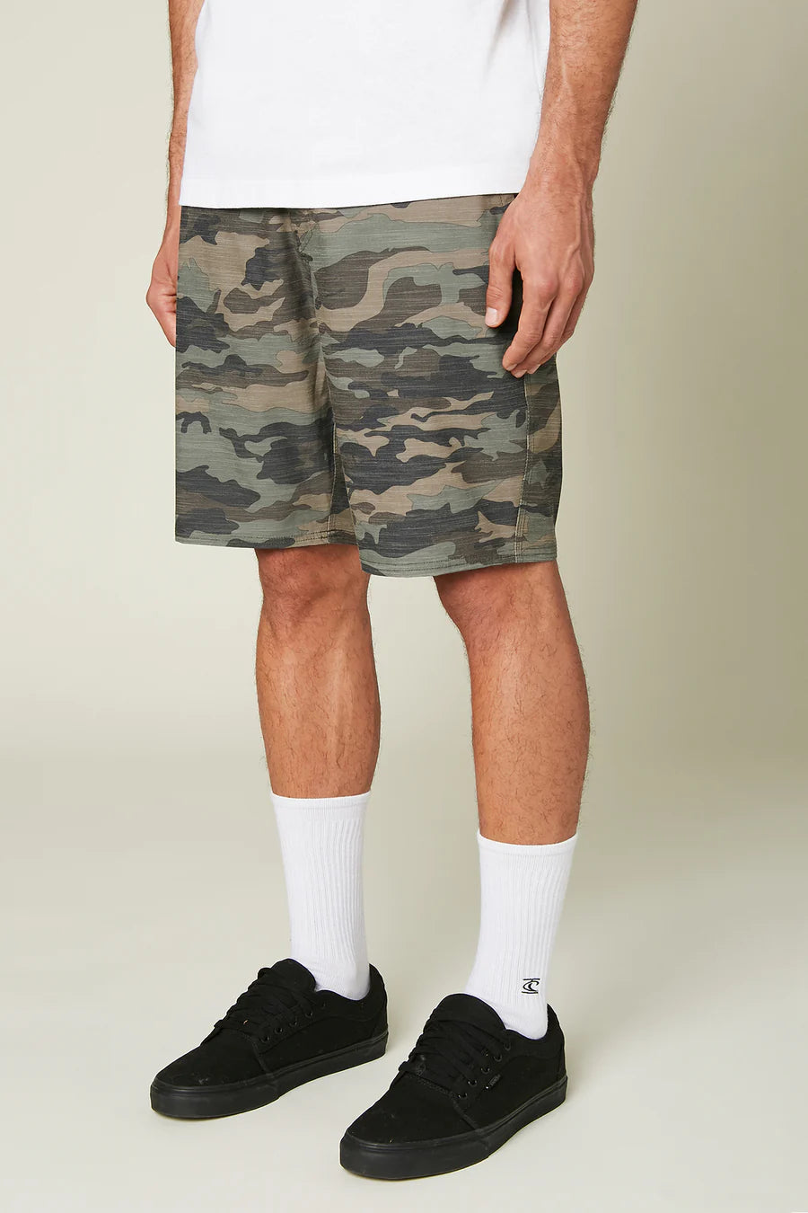 Locked Slub 20" Hybrid Shorts - Camo