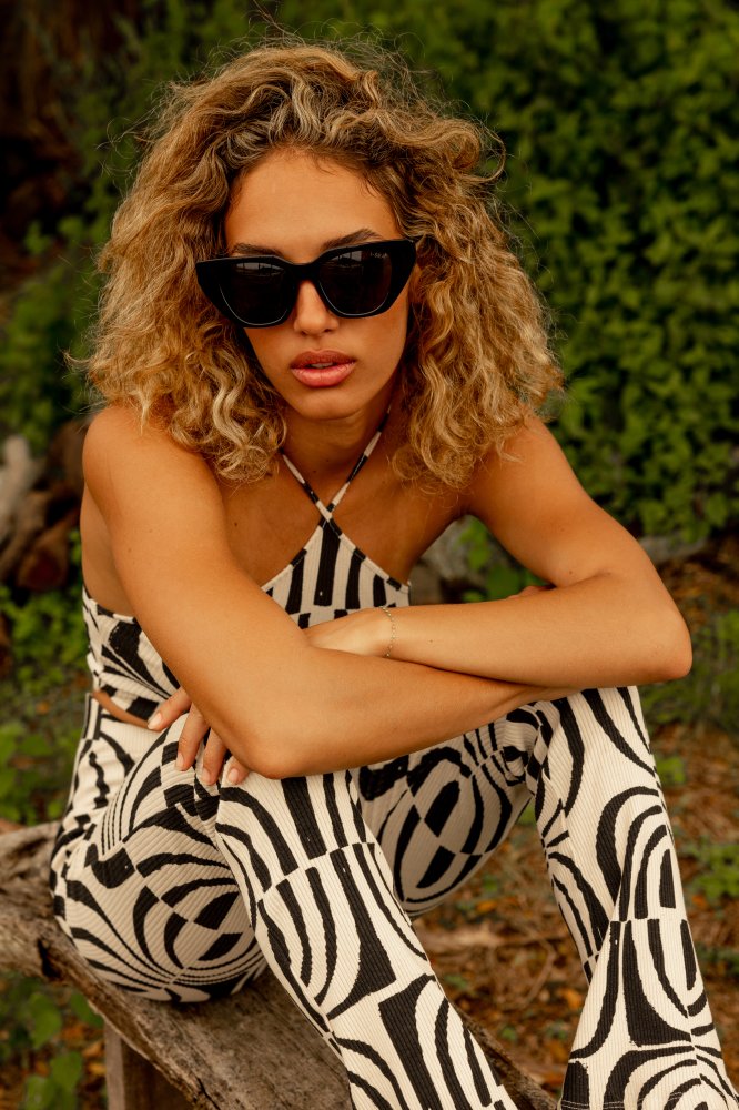 Sienna Sunglasses - Black/Smoke