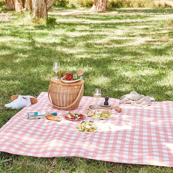 Beach/Picnic Blanket - Strawberries & Cream