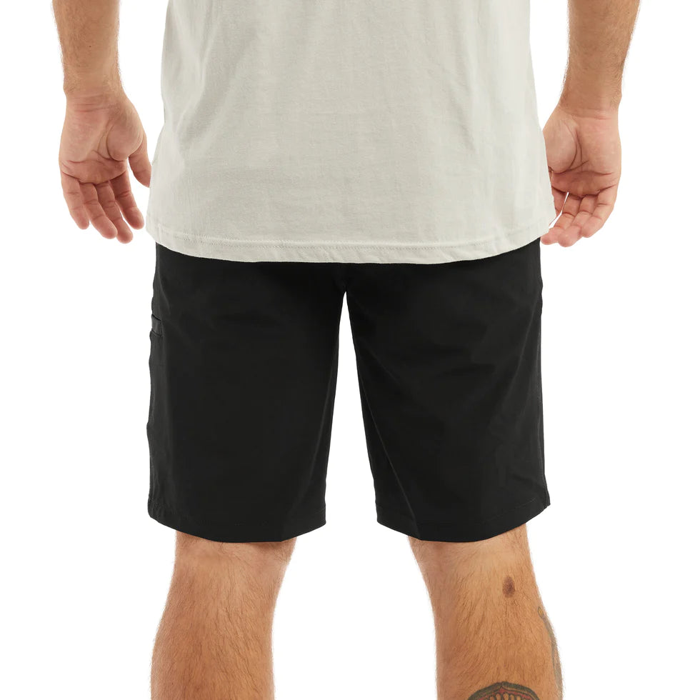 Mako 21" Hybrid Shorts - Black