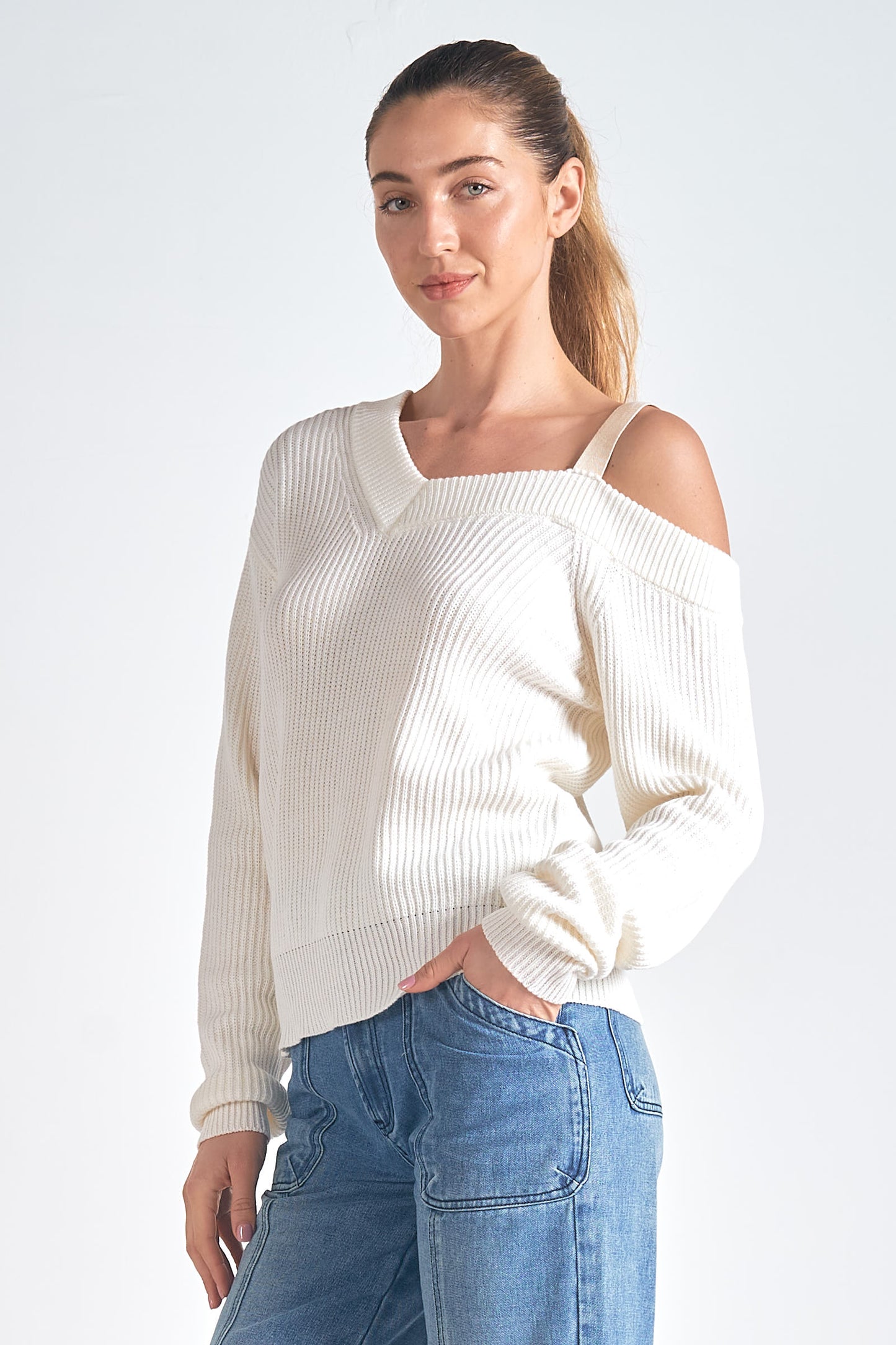 Long Sleeve Asymetrical Off-Shoulder Sweater - Off White