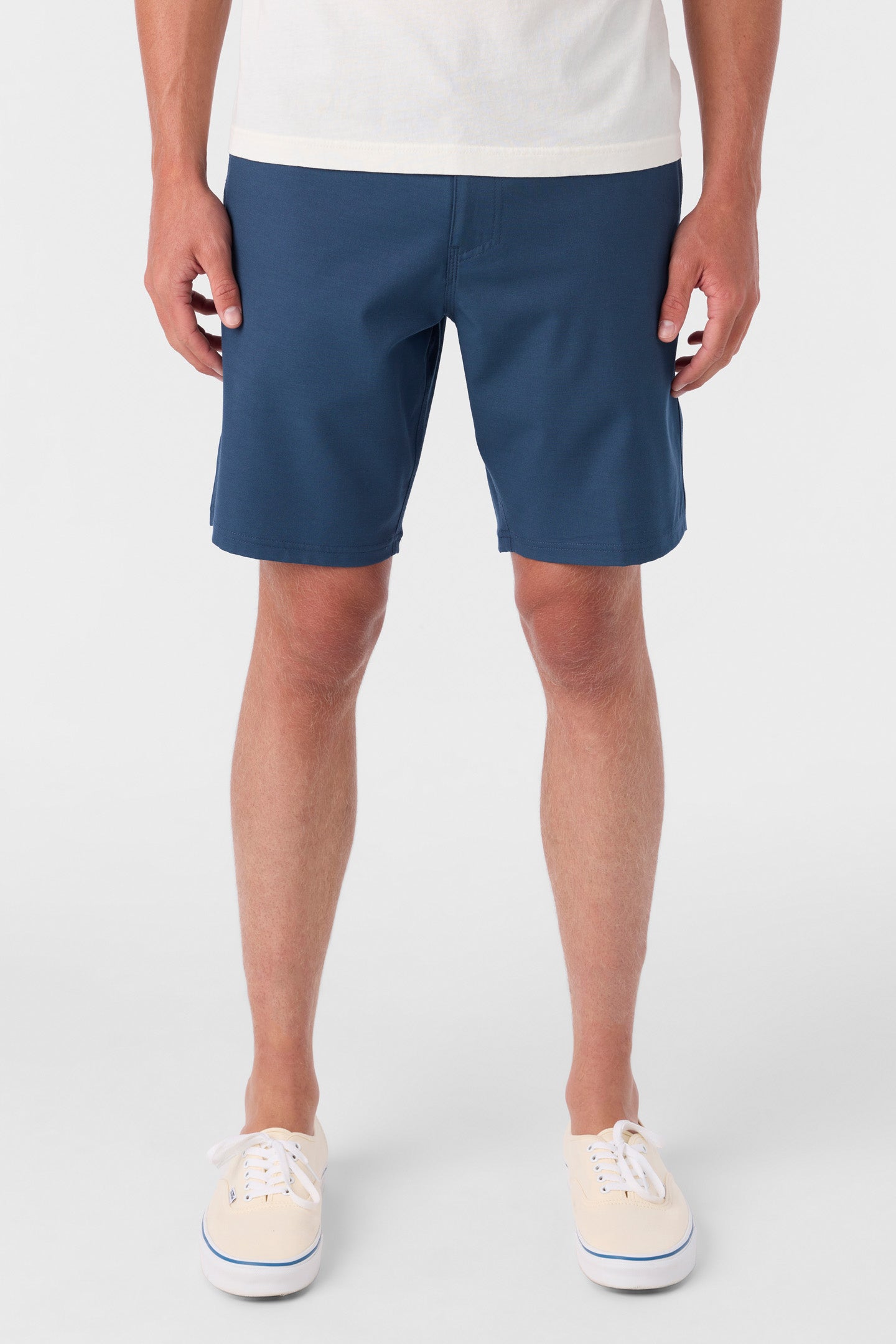 Reserve Light Check 19" Hybrid Shorts - Navy